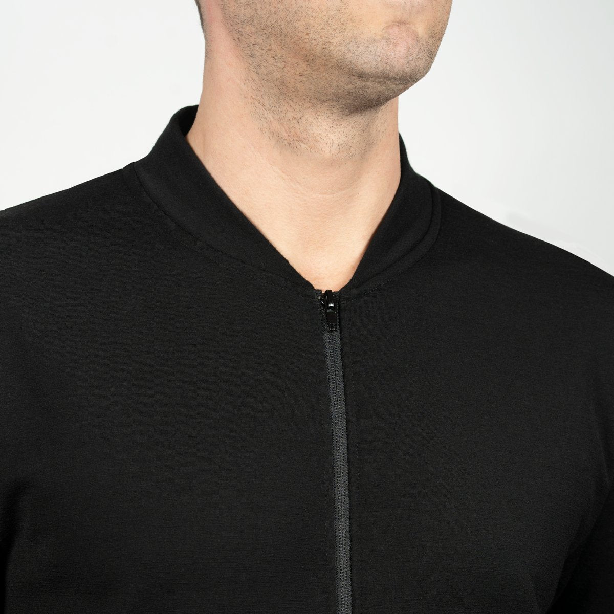 Nexural Premium Merino Zip Jacke Schwarz Kragen mit Reißverschluss